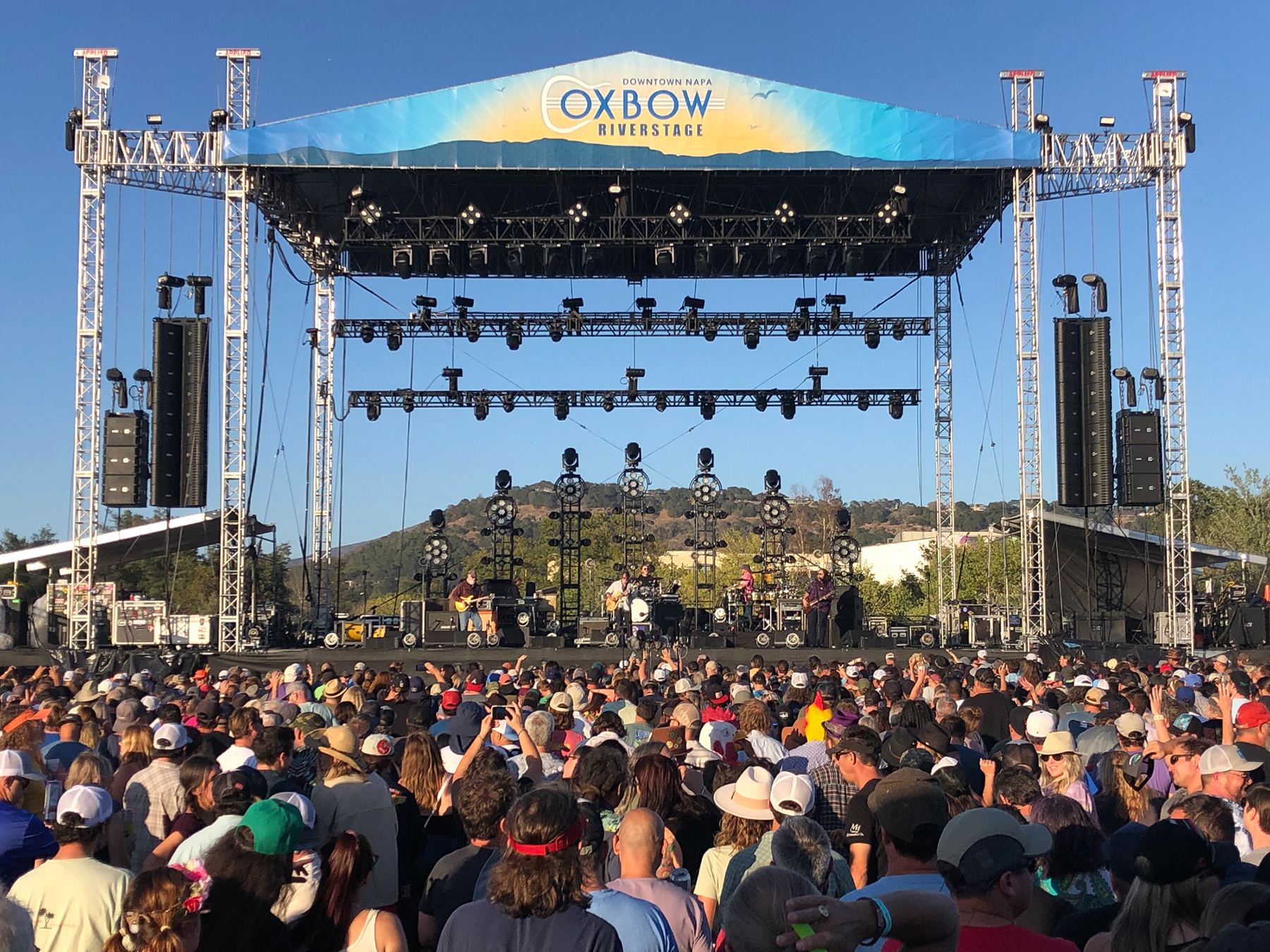 OXBOW RIVERSTAGE OFFERS WORLD CLASS SOUND QUALITY WITH EAW® ADAPTIVE